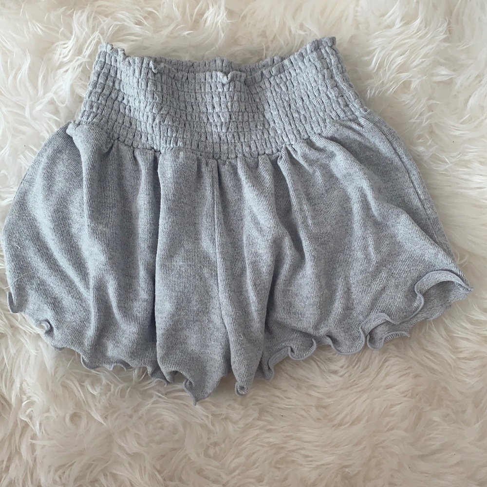 garage comfy flowy grey lettuce trim xs shorts